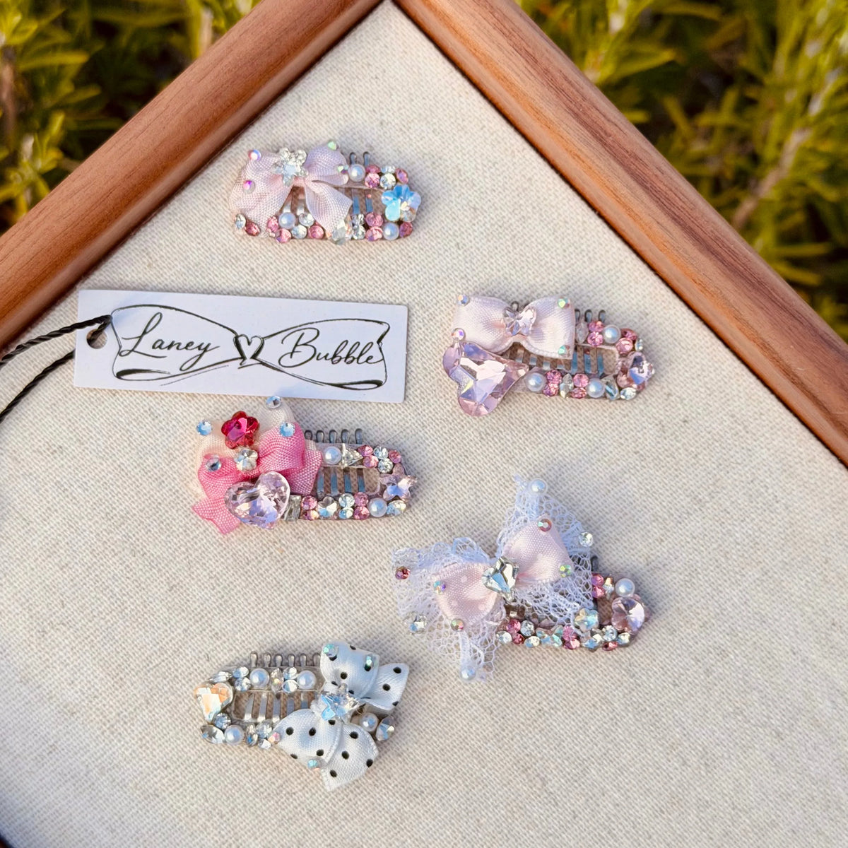 Summer Pink Collection Crystal Grooming Clip