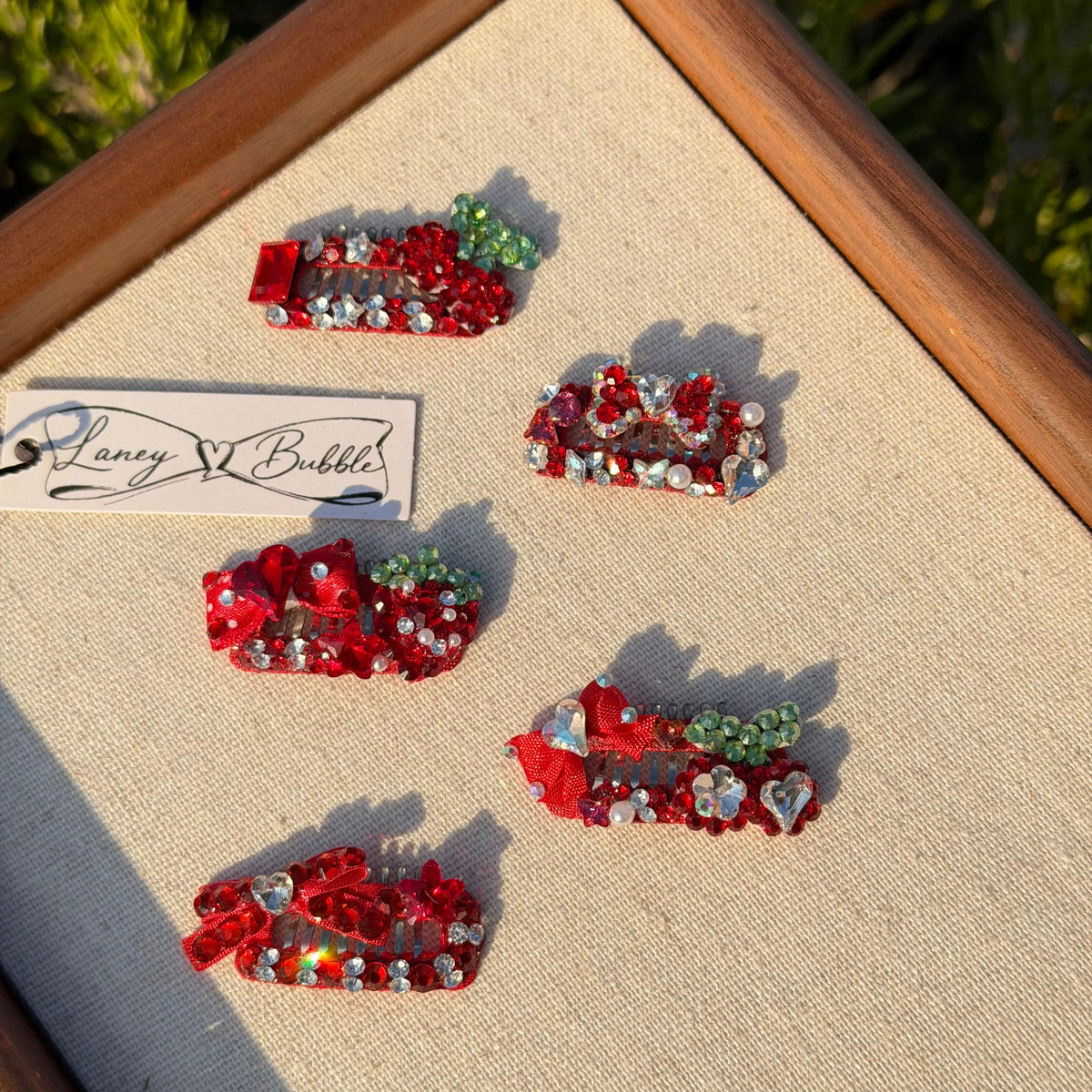 Summer Red Collection Crystal Grooming Clip