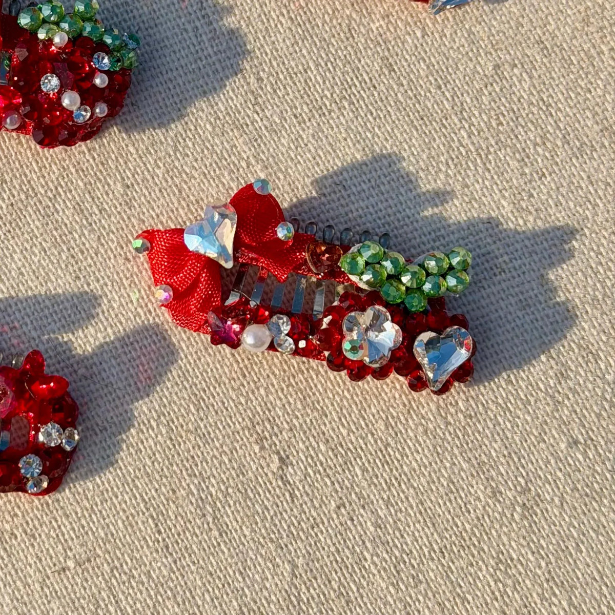 Summer Red Collection Crystal Grooming Clip