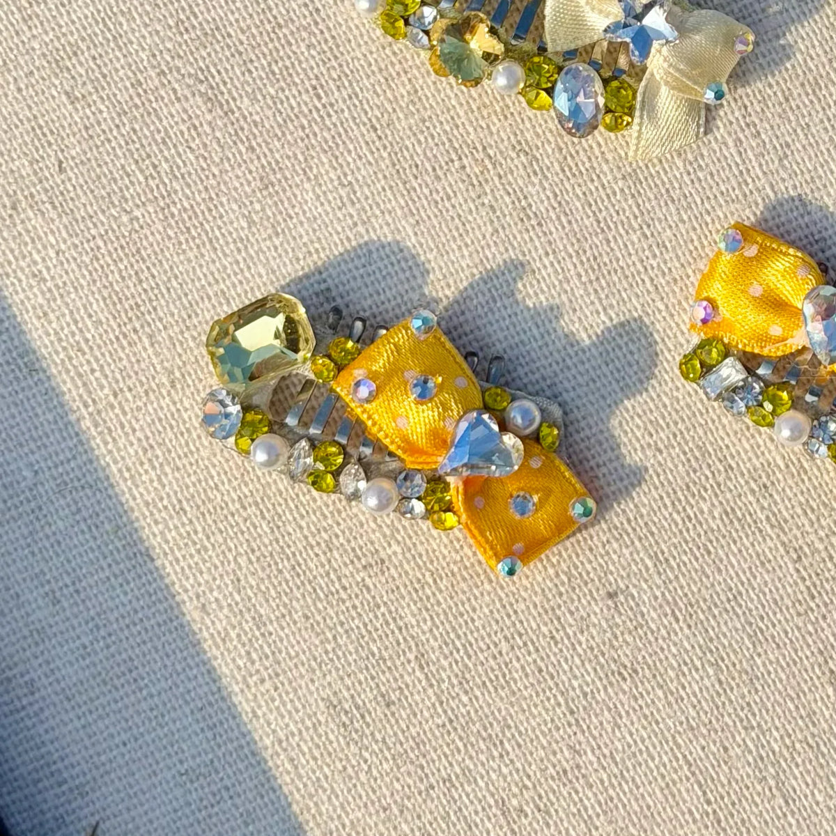 Summer Yellow Collection Crystal Grooming Clip