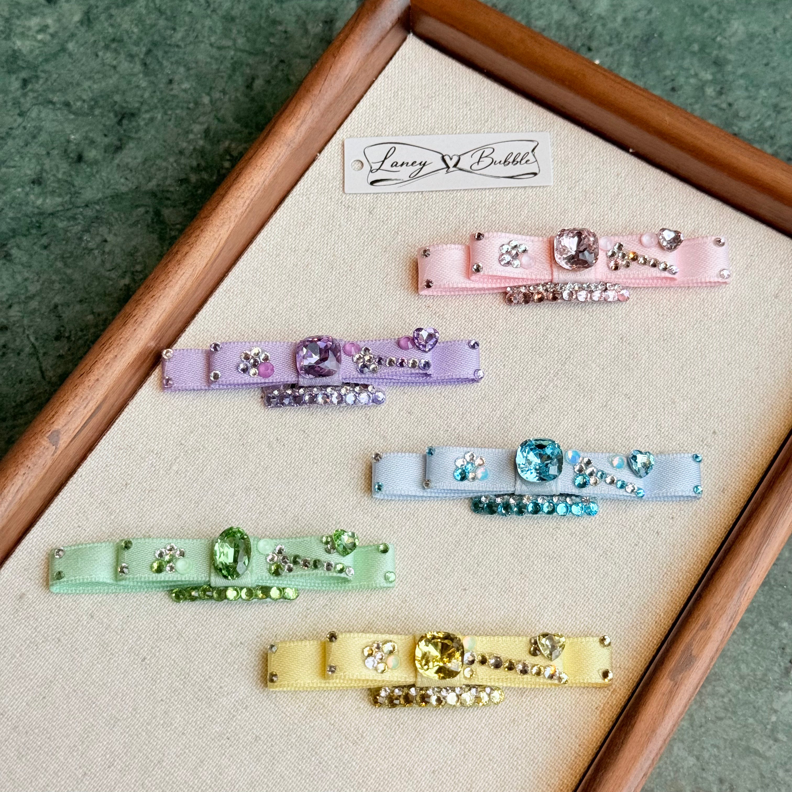 Sparkling Ribbon Bar Clip
