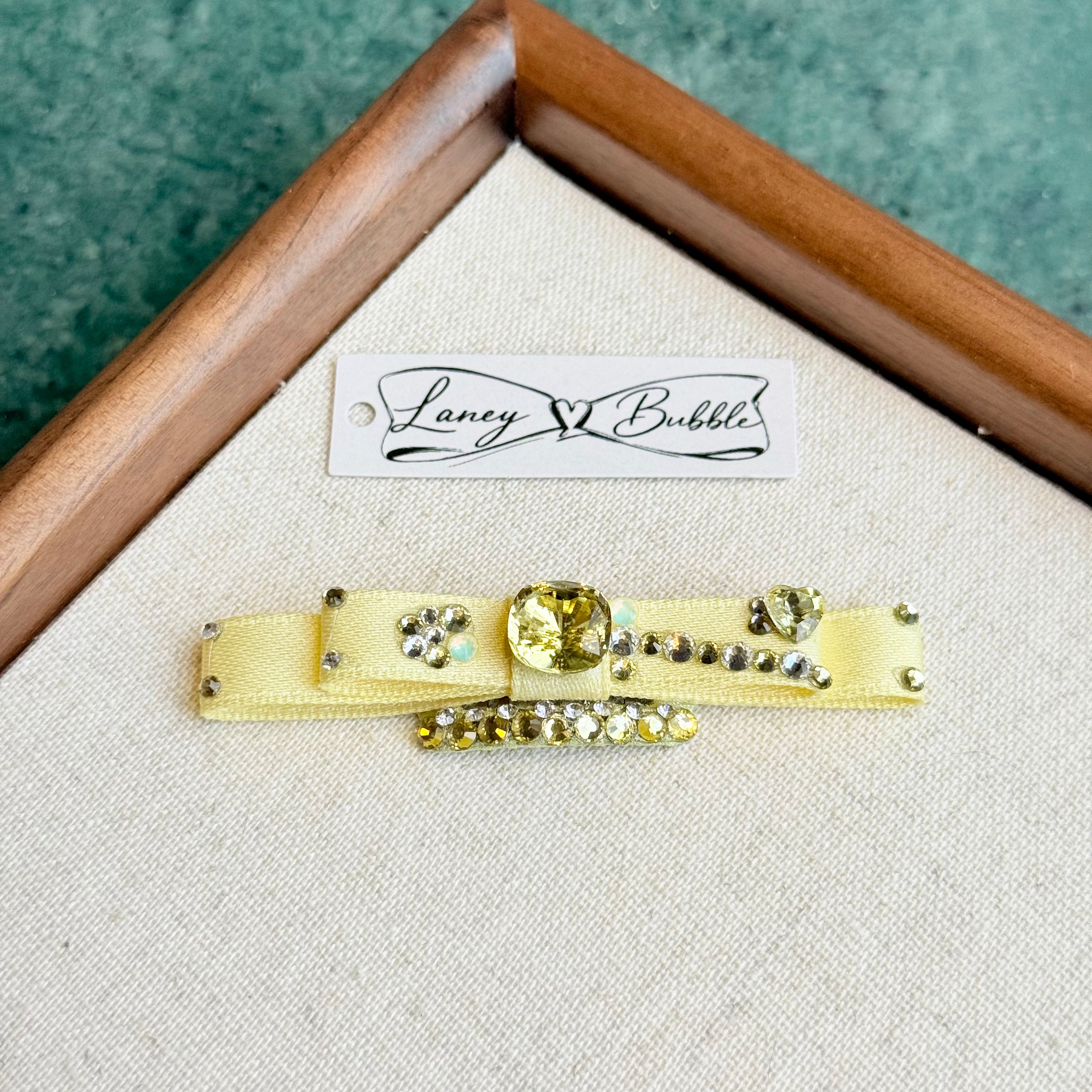 Sparkling Ribbon Bar Clip