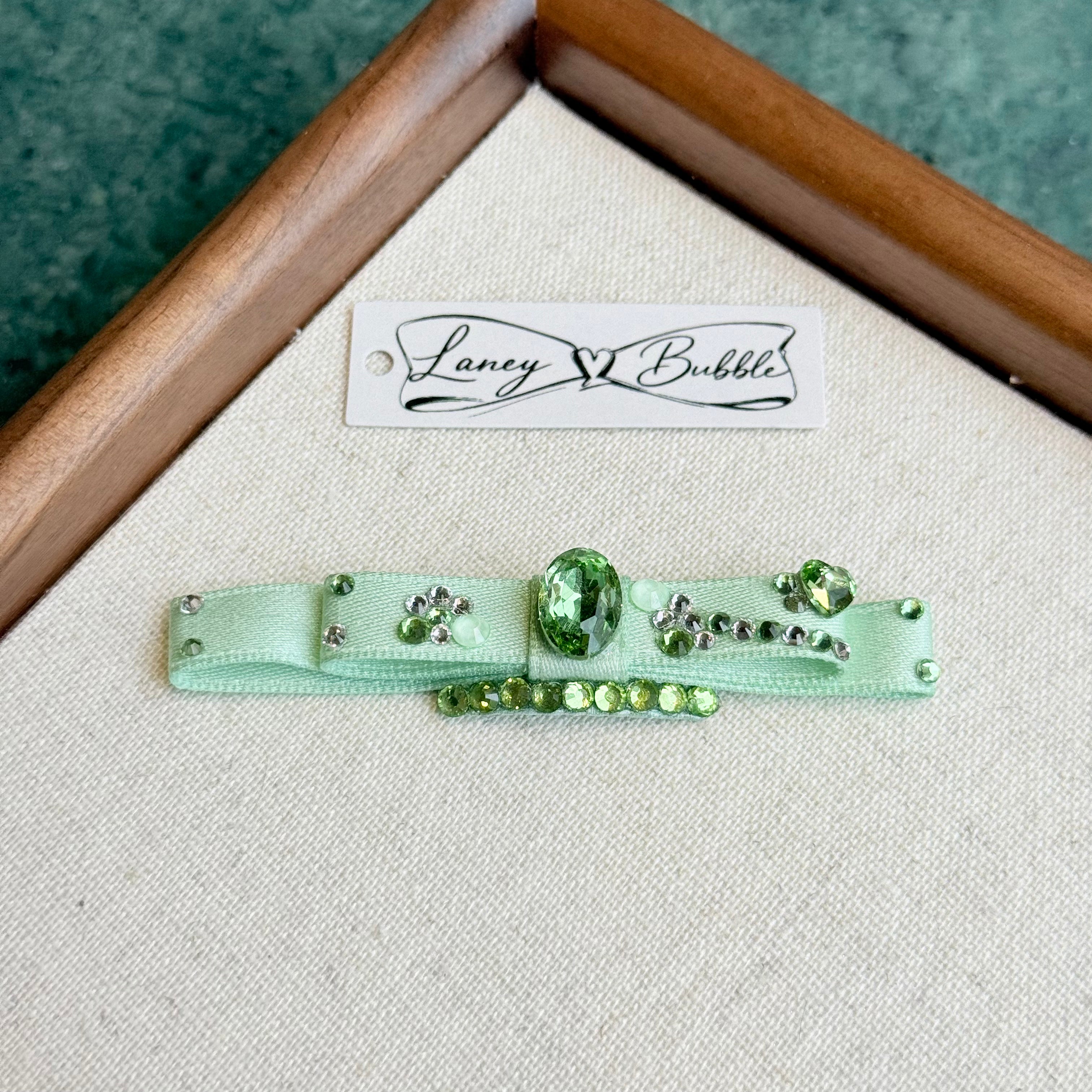 Sparkling Ribbon Bar Clip