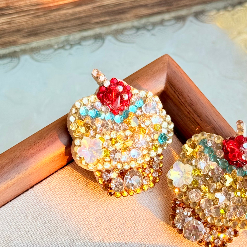 Sparkling Cherry Cupcake Clip