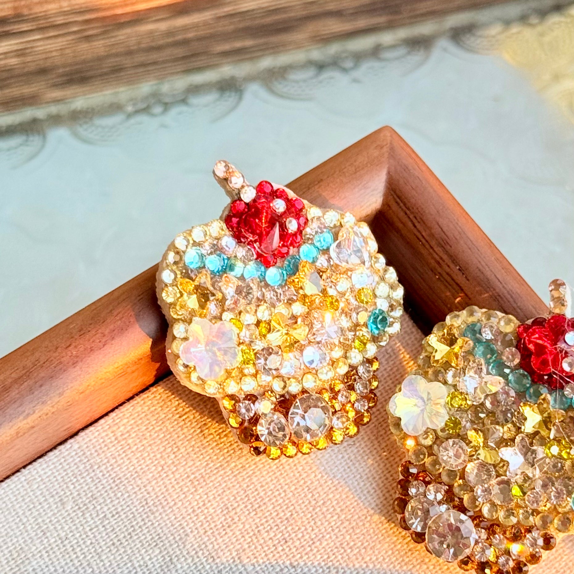 Sparkling Cherry Cupcake Clip