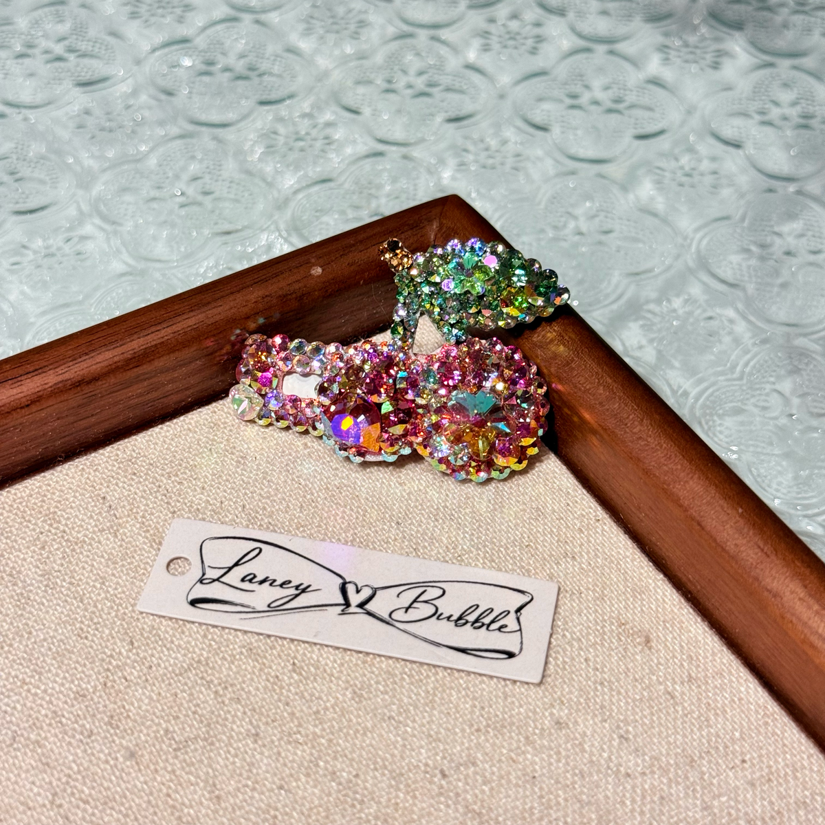 Aurora Cherry Crystal Snap Clip
