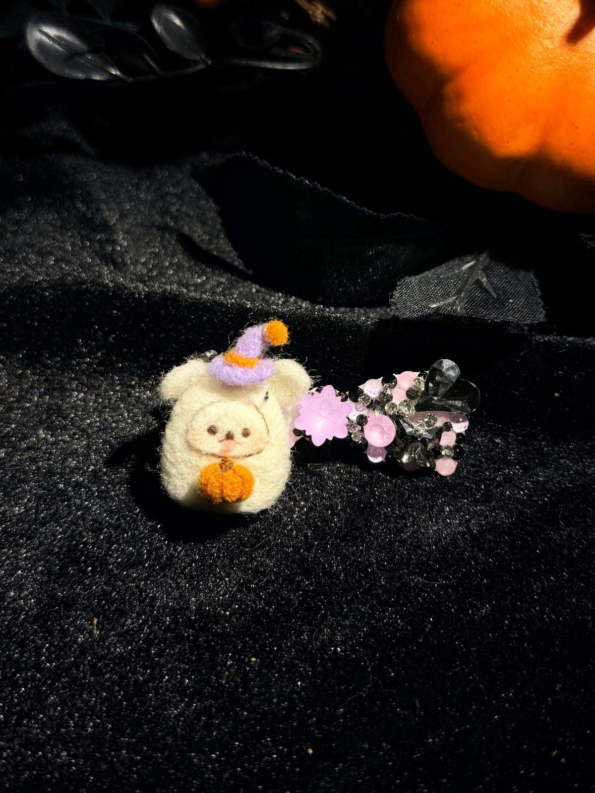 Pumpkins & Spells Crystal Dog Clip